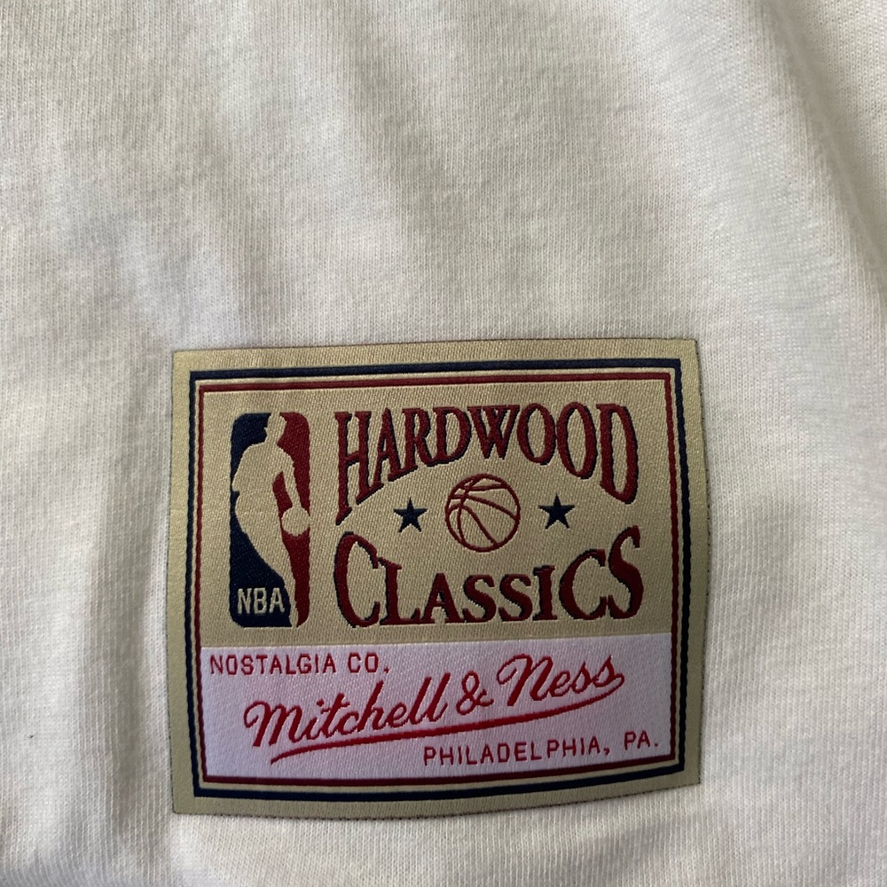 NBA Washington Bullets Mitchell and Ness Unseld Tee - Picture 4 of 5